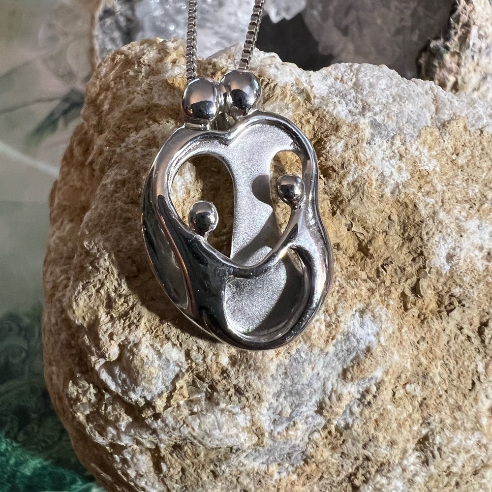 Carolyn Pollack Relios Sterling Silver Family Heart Pendant Necklace